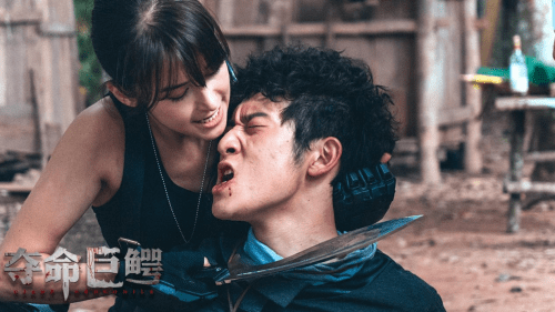 生物灾难电影夺命巨鳄定档12月27日鳄口脱险上演绝地求生