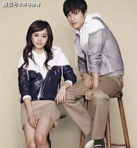 在感情方面,她在13年来和金范确认恋爱关系,那时他们俩通过拍戏认识了