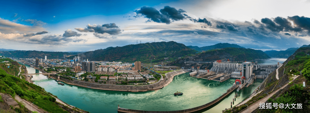由中共水富市委宣传部,水富市文化和旅游局,水富市文学艺术界联合会
