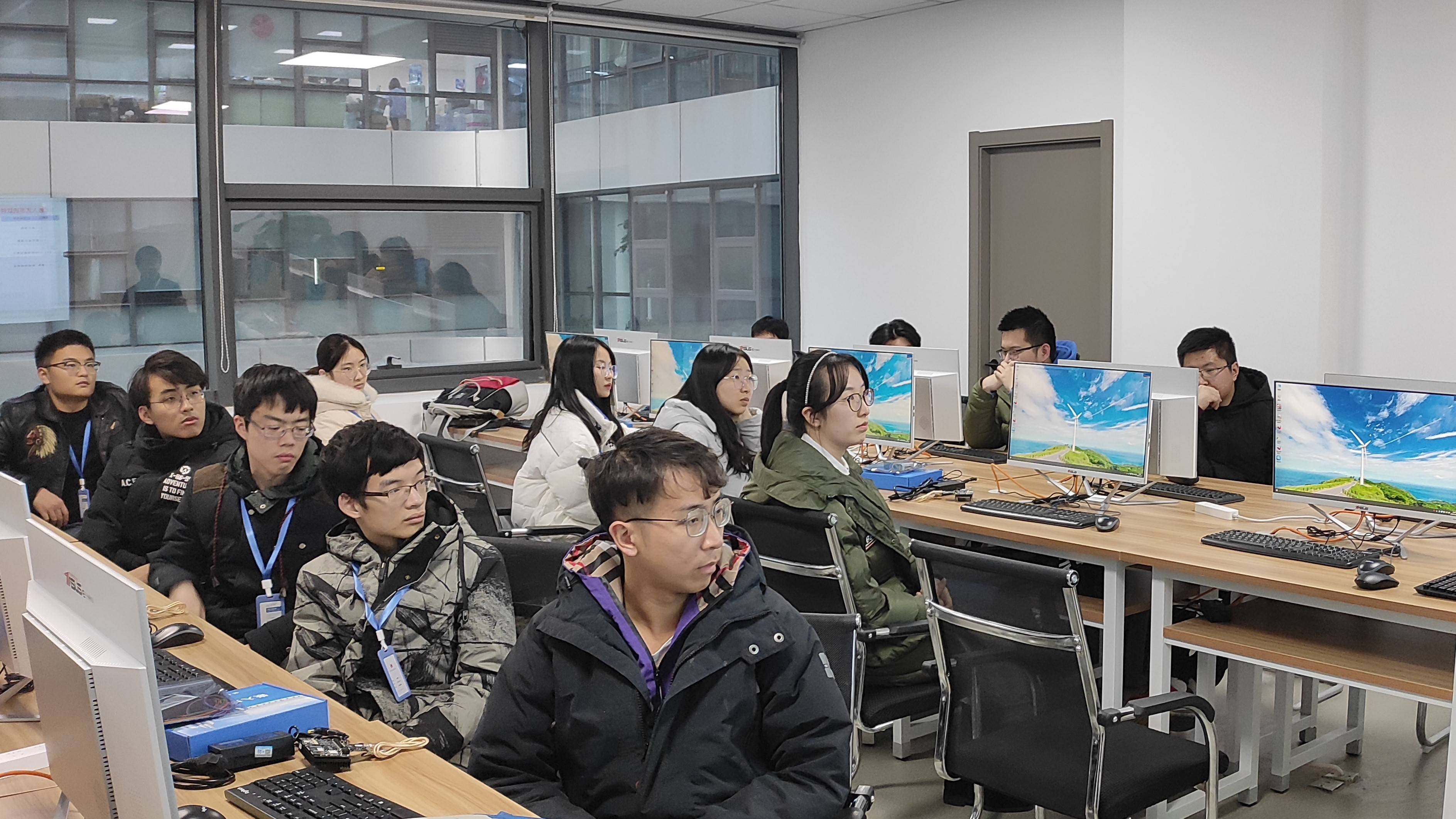 上海企业网站建设案例课堂的简单介绍
