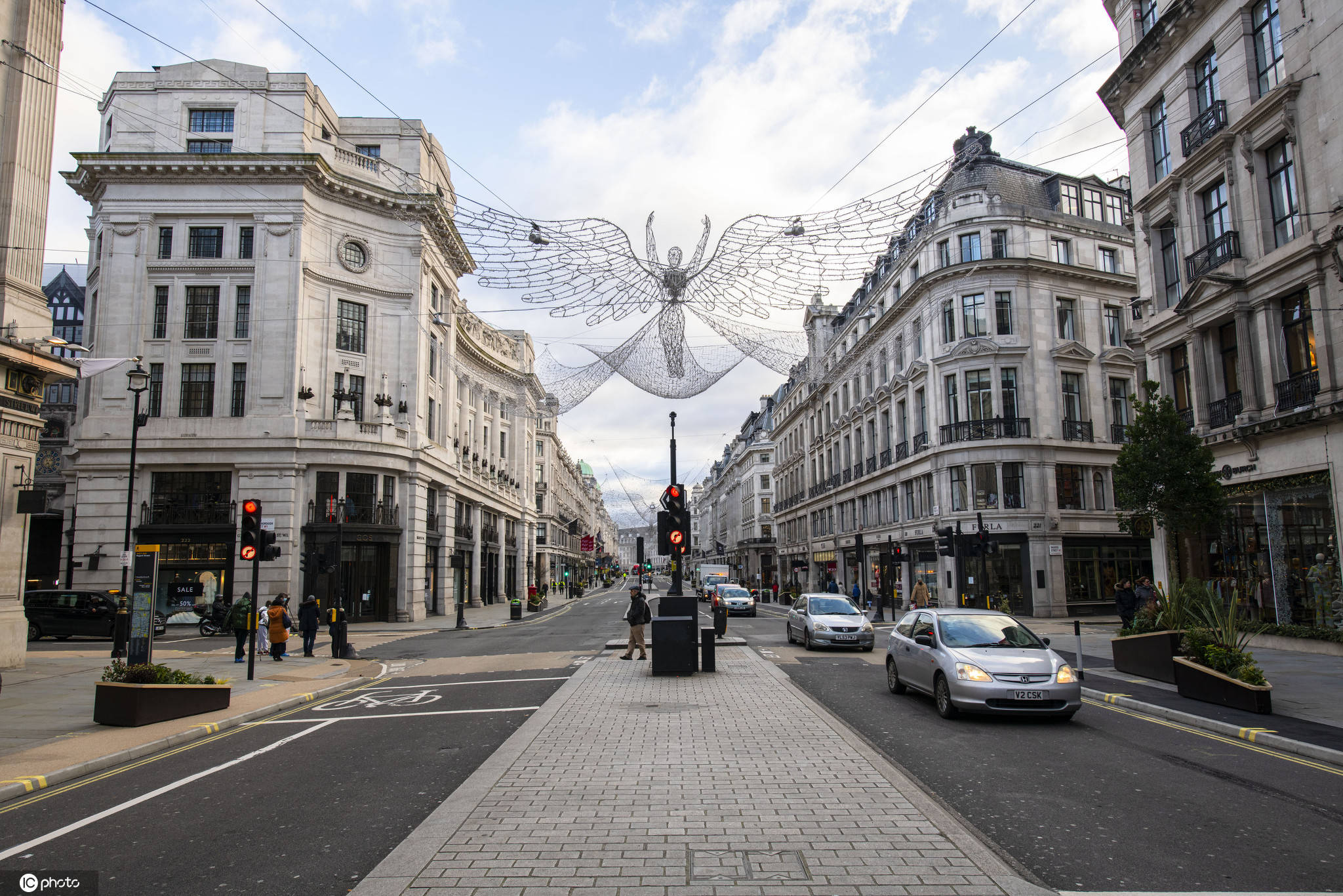 1/ 12 当地时间2020年12月24日,英国伦敦,圣诞节期间,伦敦街头空荡荡