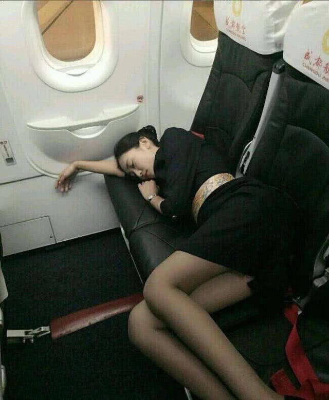 Stewardess's oral experience of being subject to unspoken rules by her boss_Stewardess's hidden rules_Pictures of her rules for potential actresses in the entertainment industry