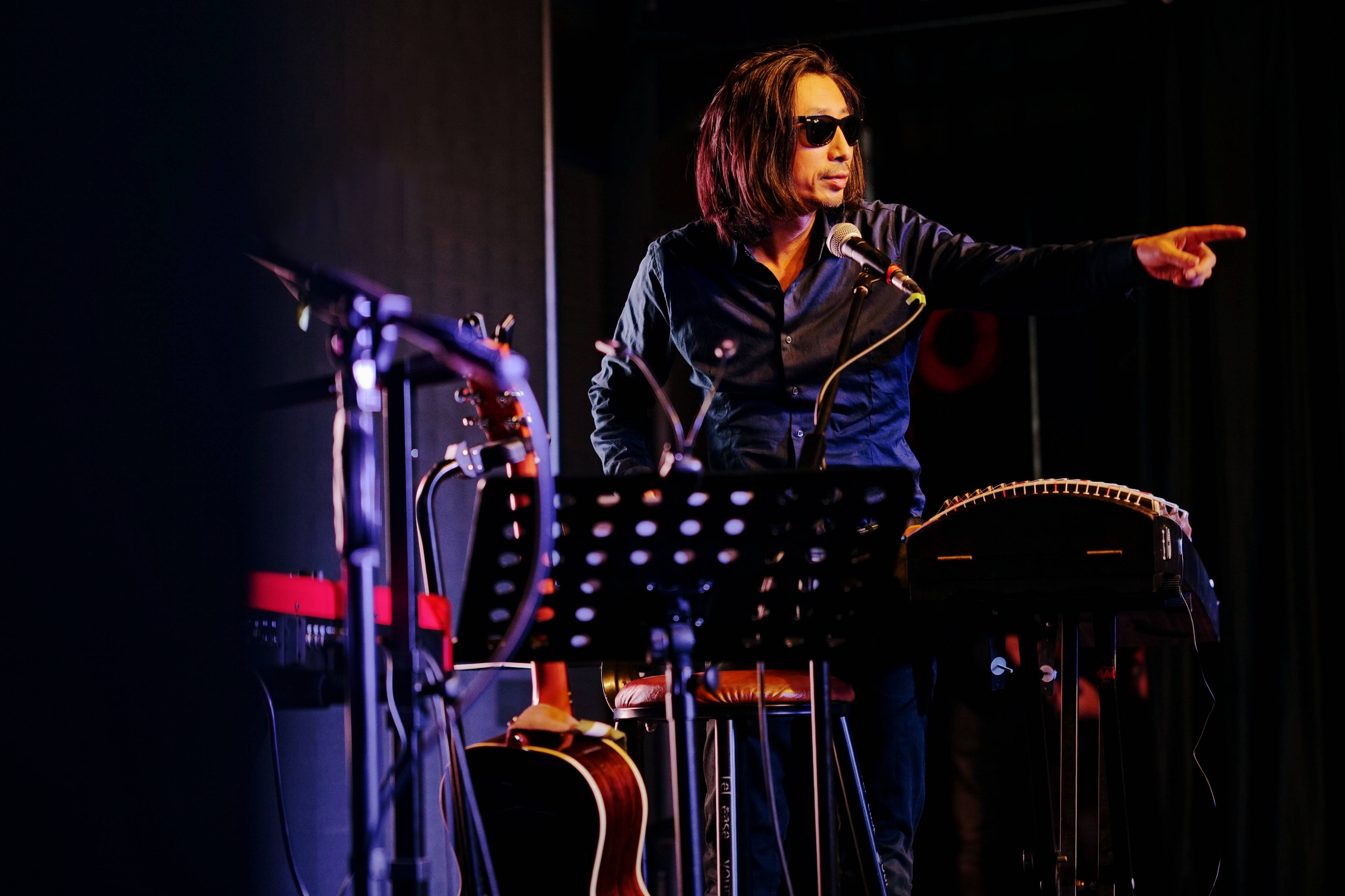 谢天笑西安惊叹未发表新歌都能现场大合唱