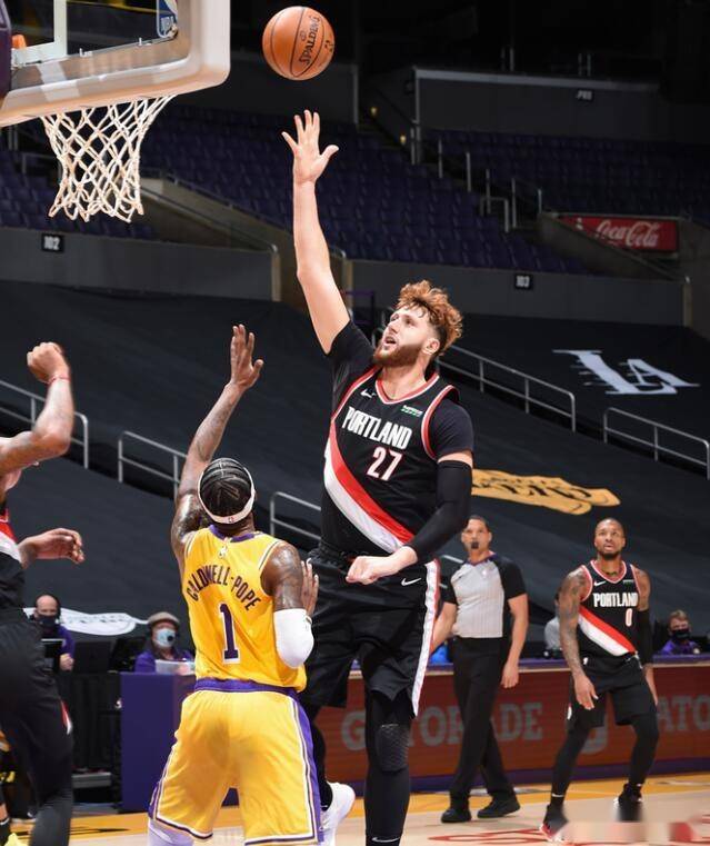 继麦科勒姆4438之后特伦特又创造一神迹开拓者本赛季要开启清理模式了