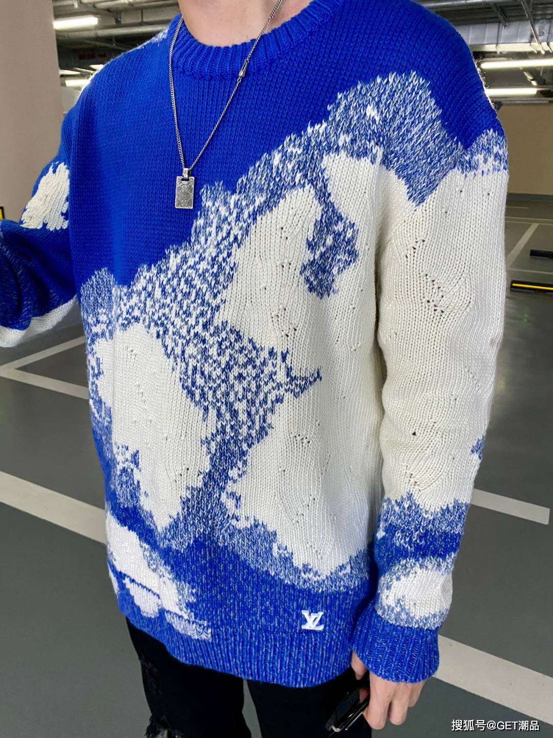 lv/louis vuitton路易威登蓝天白云毛衣-穿搭测评