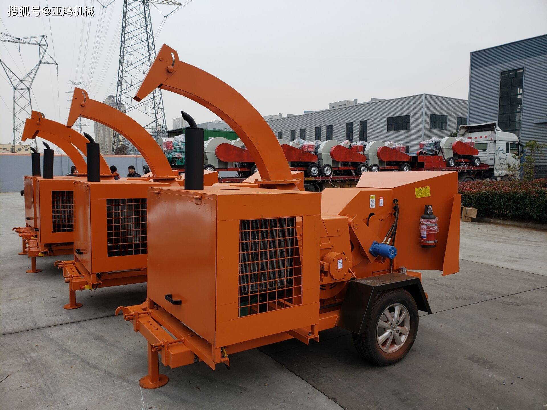 移动式园林树枝粉碎机移动树枝粉碎机在各范畴的广泛应用:1,柴油移动