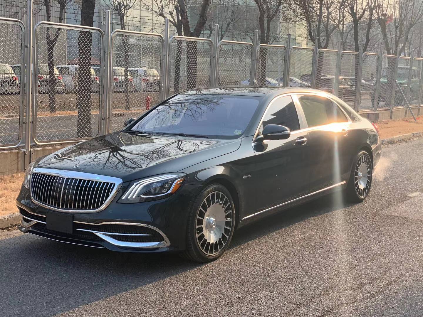 进口奔驰迈巴赫s560经典轿港口特降展销