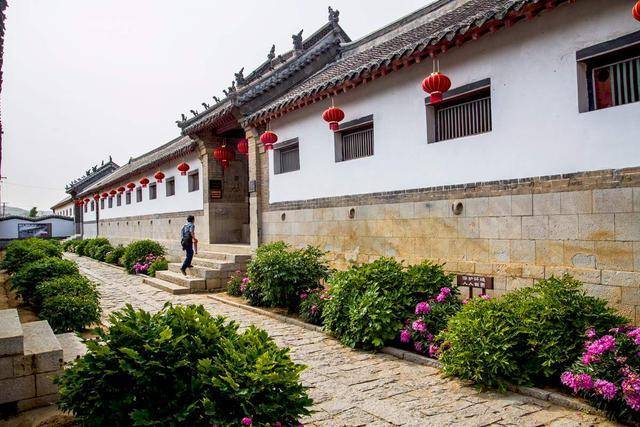 山东的一古建筑，有“中国民间故宫”美誉，还是重点保护单位