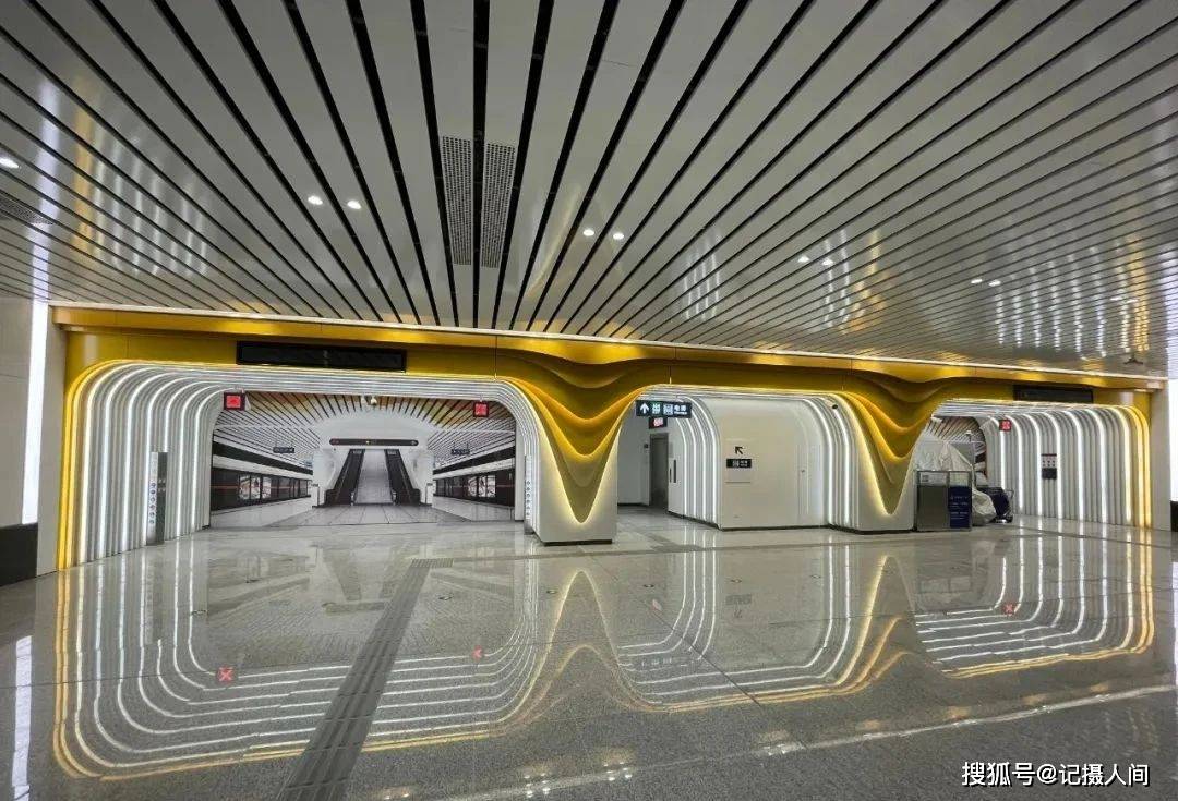 房山线北延各站纪实:探访北京首条通达三环内的"地铁郊区线"