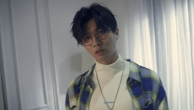 原创b站lex为"某学院"打码,却遭到了质疑,这打码操作有错?