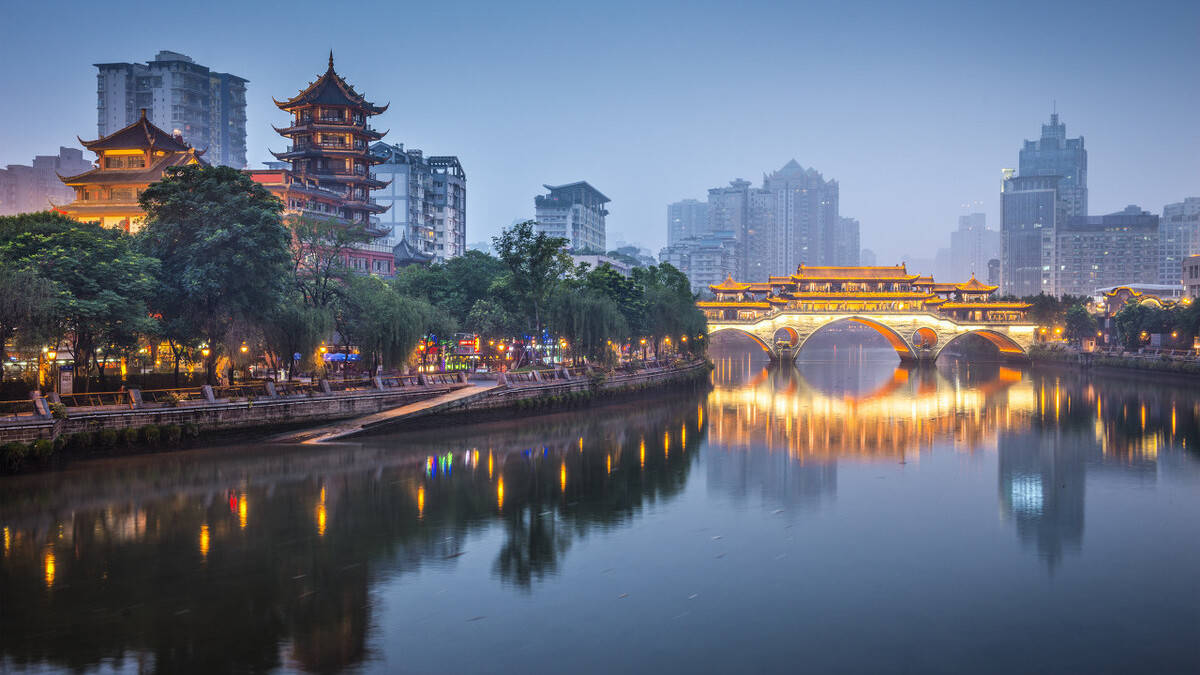 中国最能吃的城市，一年吃掉500亿，游客待一个月都吃不够