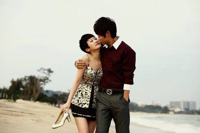 她是《一起来看流星雨》中的慕容云朵,最火时嫁人,儿子已经十岁