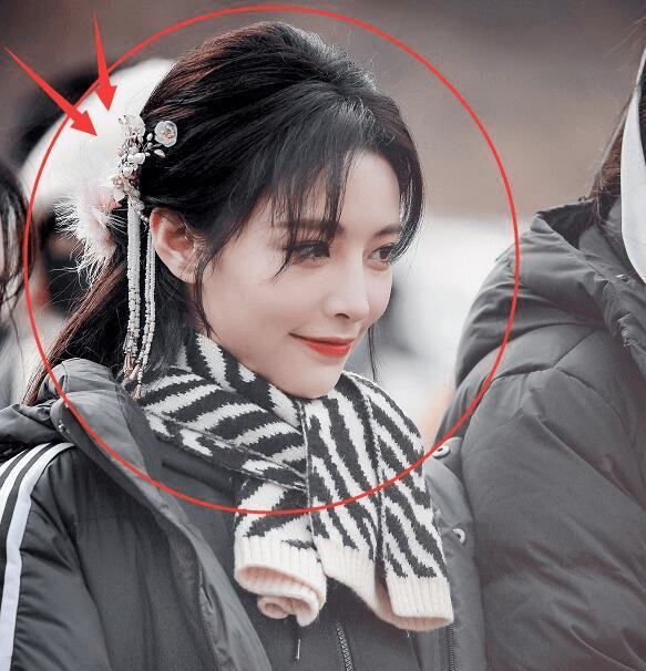 许佳琪新剧模仿鞠婧祎?同款古装造型,连发缝都一模一样_刘海