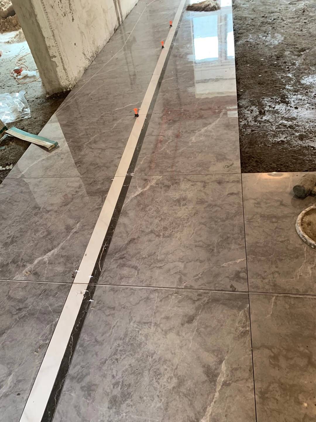 地砖铺设的方法及铺设施工流程.