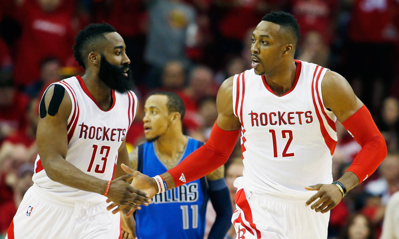 卡佩拉举例道:"霍华德要球,哈登不愿意放弃球权的态度扩大了他们的