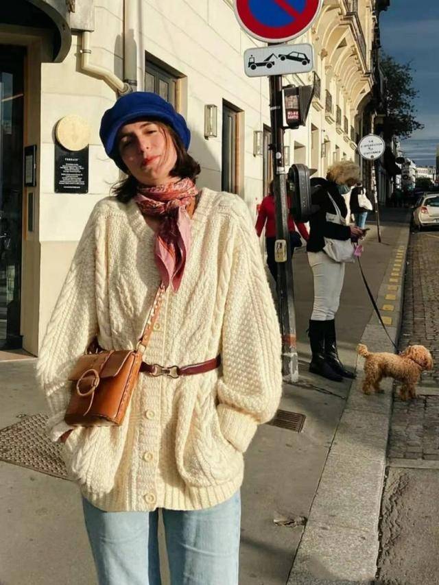 法国女人毛衣搭配图片
