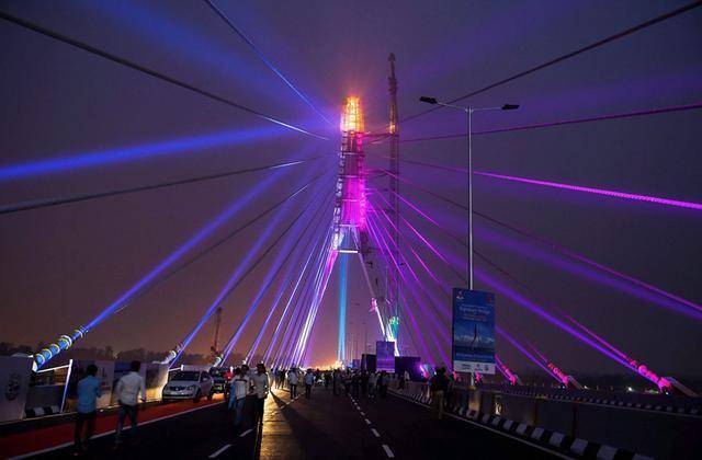 印度第一座非对称斜拉桥向公众开放，和港珠澳大桥没得比
