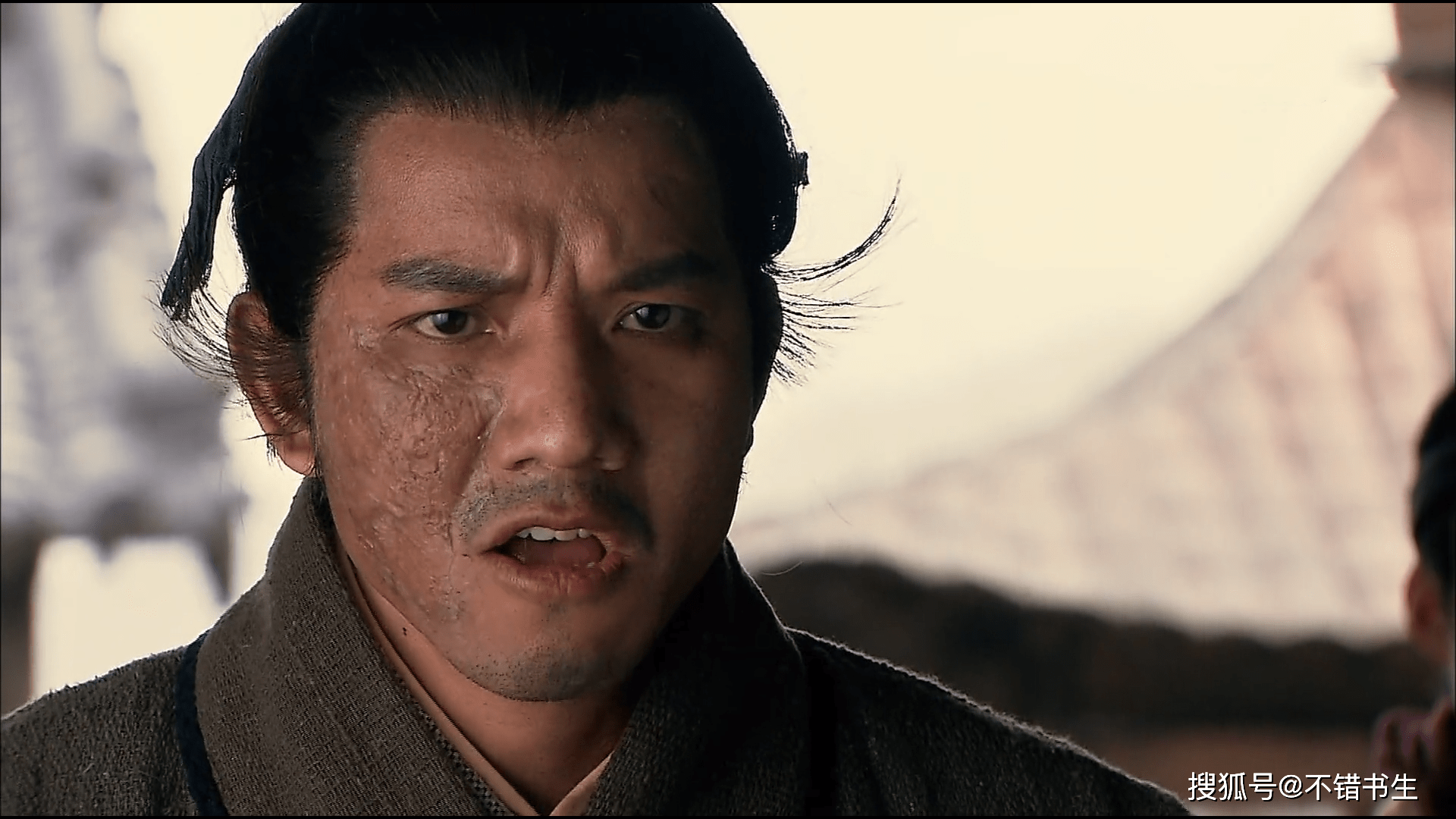 水浒后传鬼脸儿杜兴竟然有美妇看上花荣妻小差点被官二代侮辱