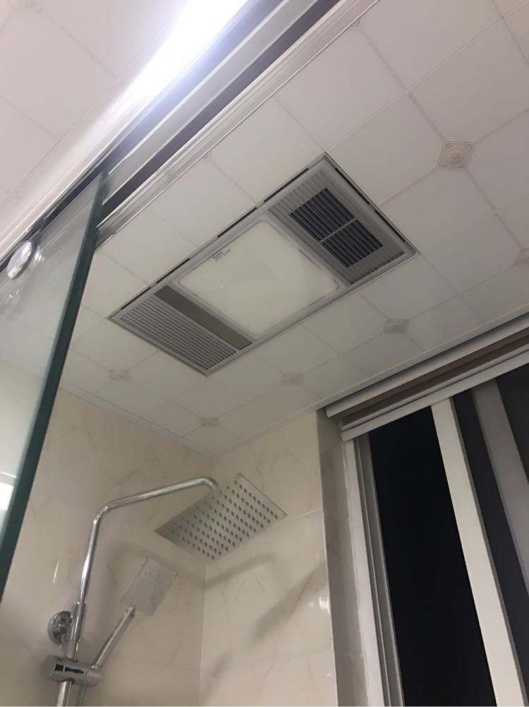 卫生间装修选浴霸都流行装风暖浴霸了实用还舒适