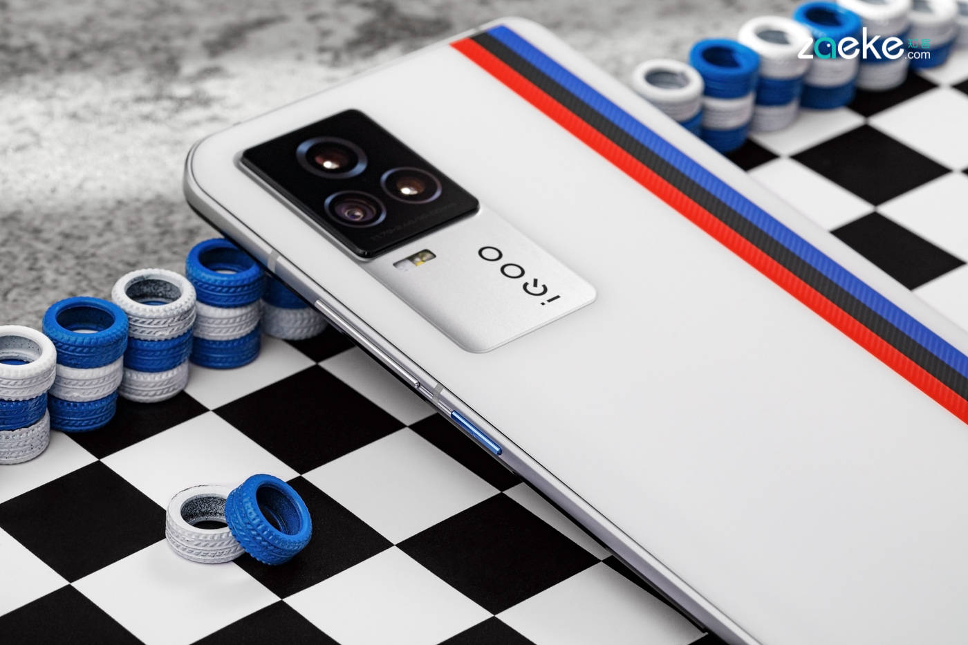 原创iqoo7图赏回归性能与速度的主旋律