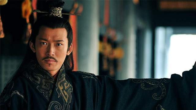 原创他年少万兜鍪却毁誉参半是非功过任由后人评说