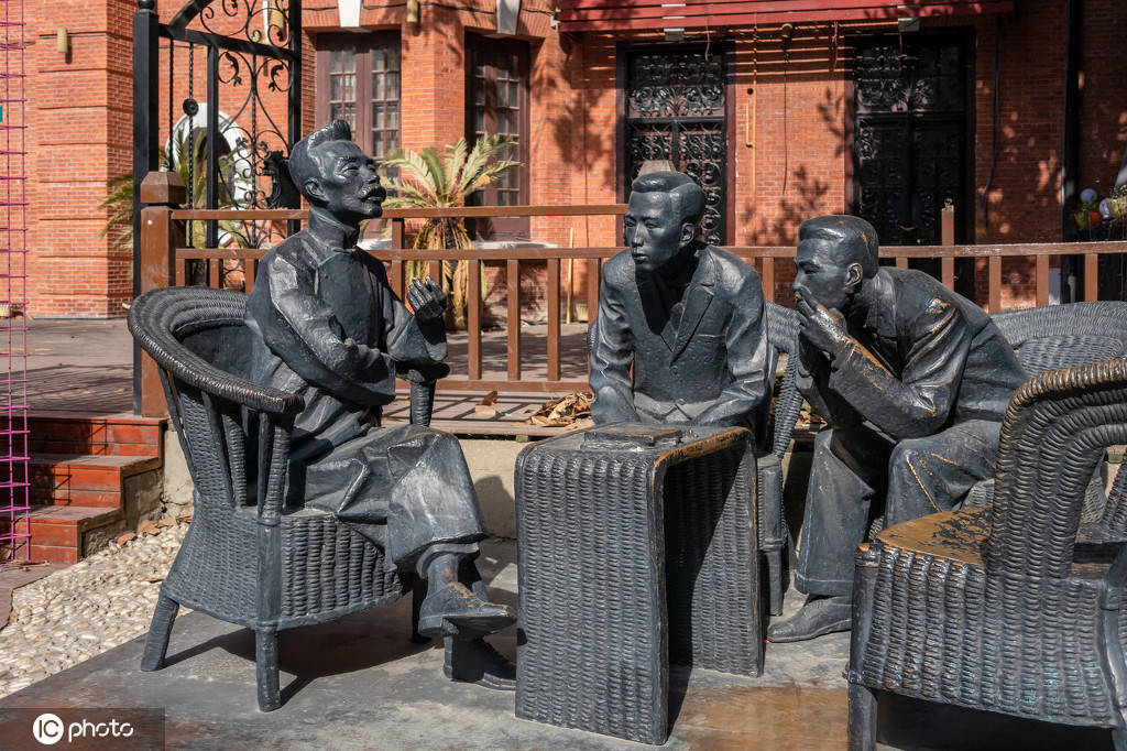 在上海多伦路文化名人街领略海派建筑风采