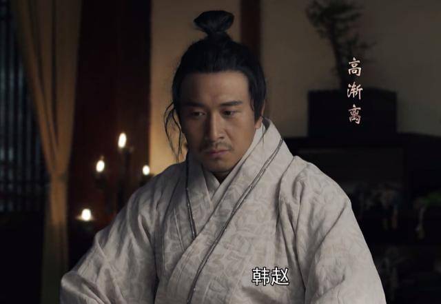 也就是鞠武,田光和高渐离.荆轲刺秦王,故事从荆轲讲起.