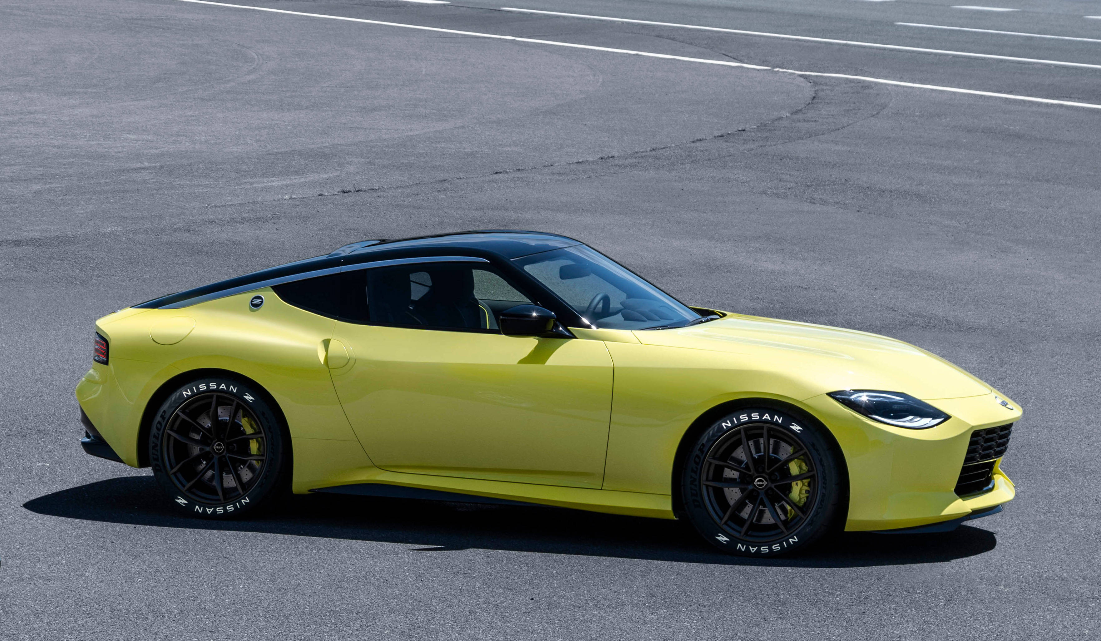 全新日产z系列跑车专利图曝光,外观和原型车相同,复古并且时尚_搜狐汽