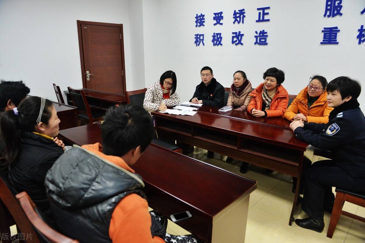 社区工作者是做什么的,薪资待遇如何,未来前景又怎样