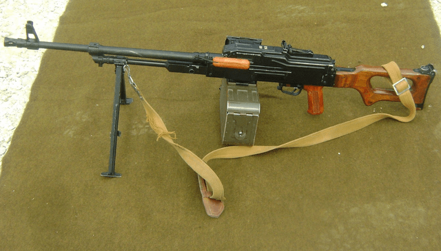 最轻的通用机枪俄军士兵独有的快乐超过100个国家使用过