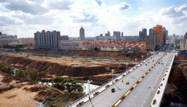 榆林人均gdp_榆林火车站(2)