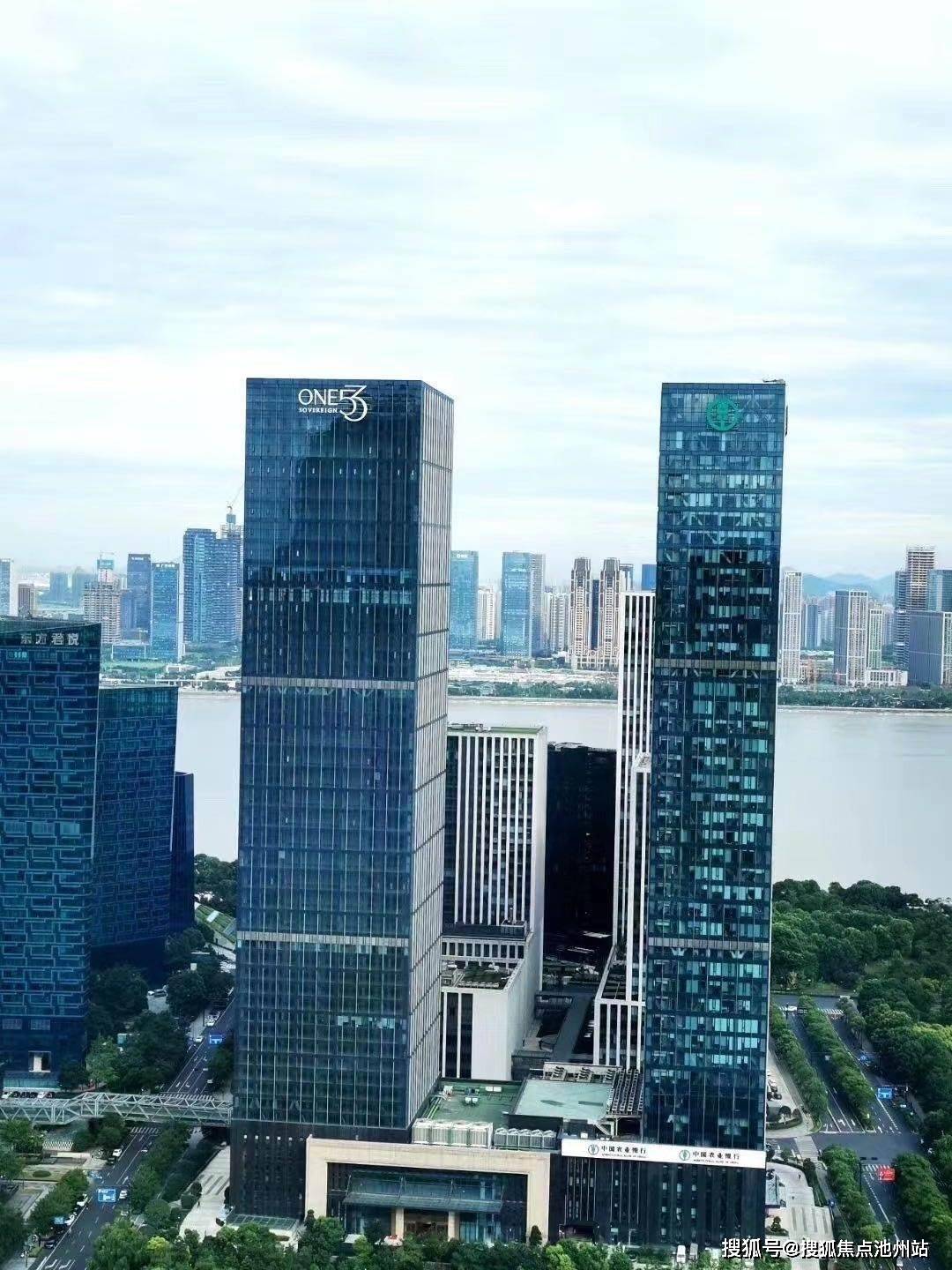 江干【君豪one53】 ℡tel:400—763—1618 转接 64181【售楼中心】