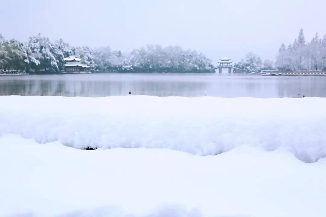 雪景怎么穿搭_雪景图片唯美