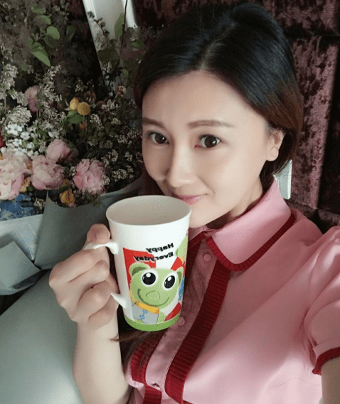 原创中国网剧教母，从身家百亿到负债累累，昔日阔太甘薇如今怎样了？