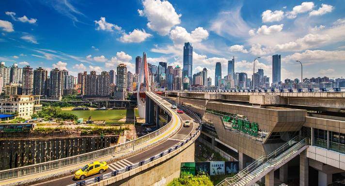 了不起！重庆上半年GDP超过广州，难道一线城市要换人了吗？