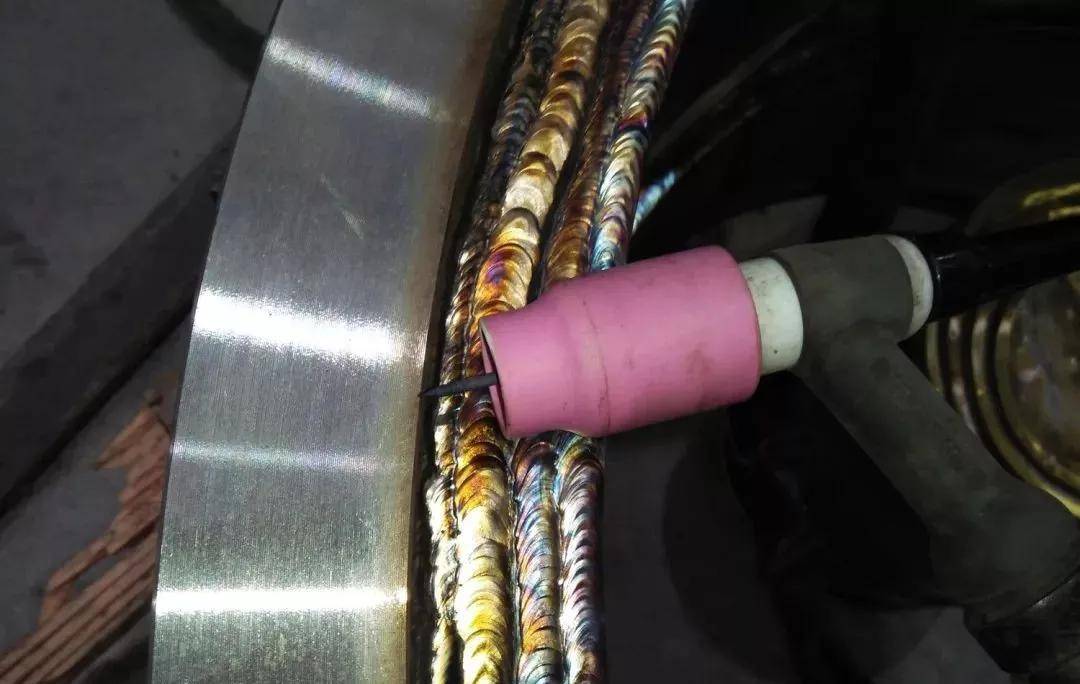 久等了,让我来详细讲讲氩弧堆焊!