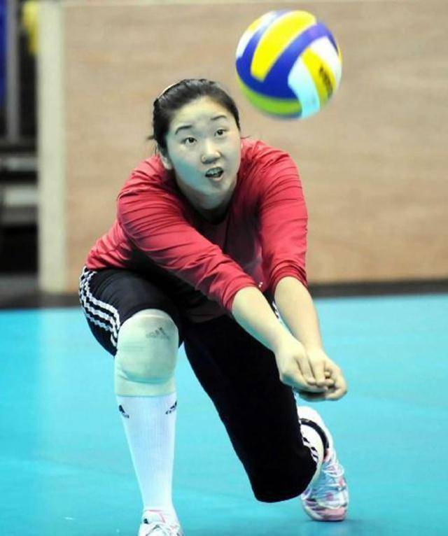 中国女排运动员美女如云,身材完美,如今状态如何?_训练