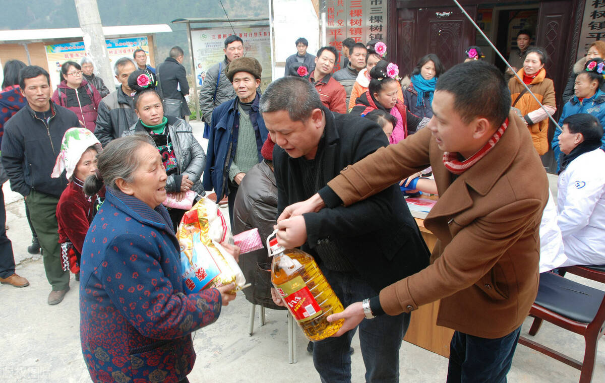 春节期间走访慰问活动中要注意点啥儿