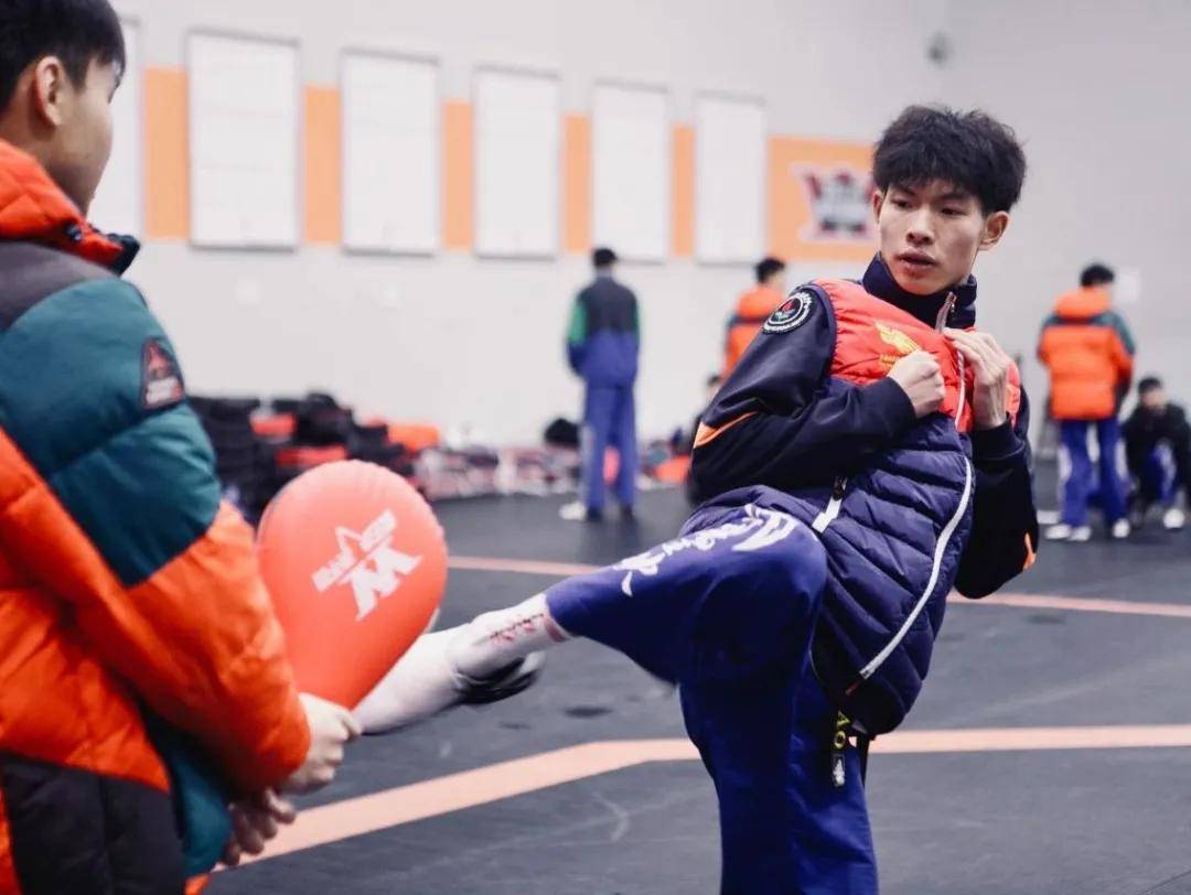 踢王决跆拳道冠军学院期末考核火力全开为自己而战