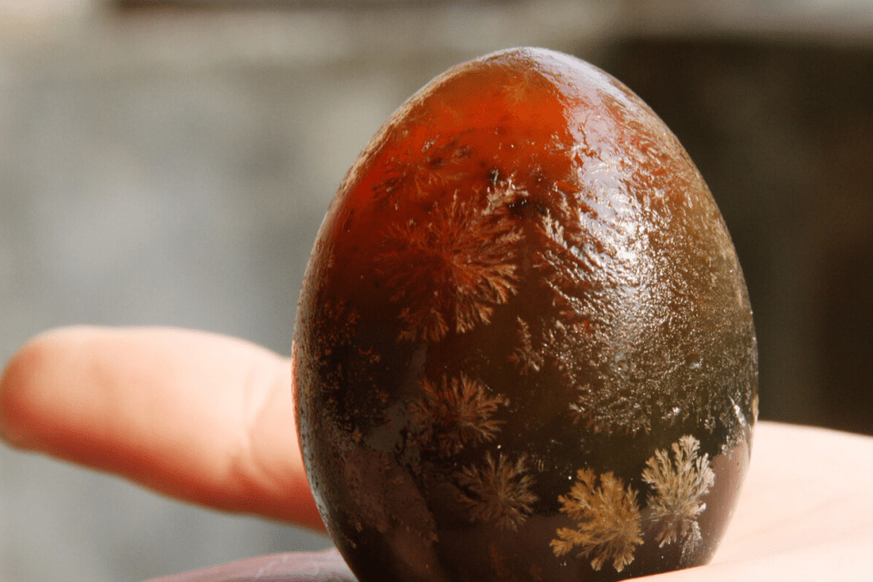 买松花蛋 挑表面有 黑点 还是没有的 为家人健康要懂得小知识 蛋白质 买松花蛋 挑表面有 黑点 还是没有的 为家人健康要懂得小知识 蛋白质