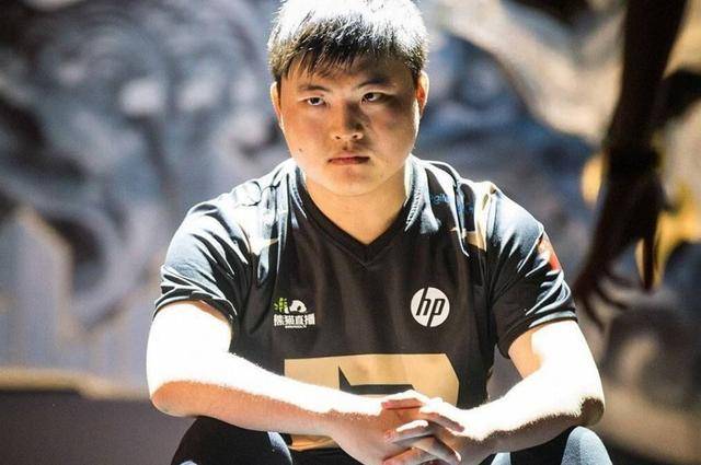 uzi复出首战ig aeee4b50f1a54b2aadb47394ede3eb93.jpeg