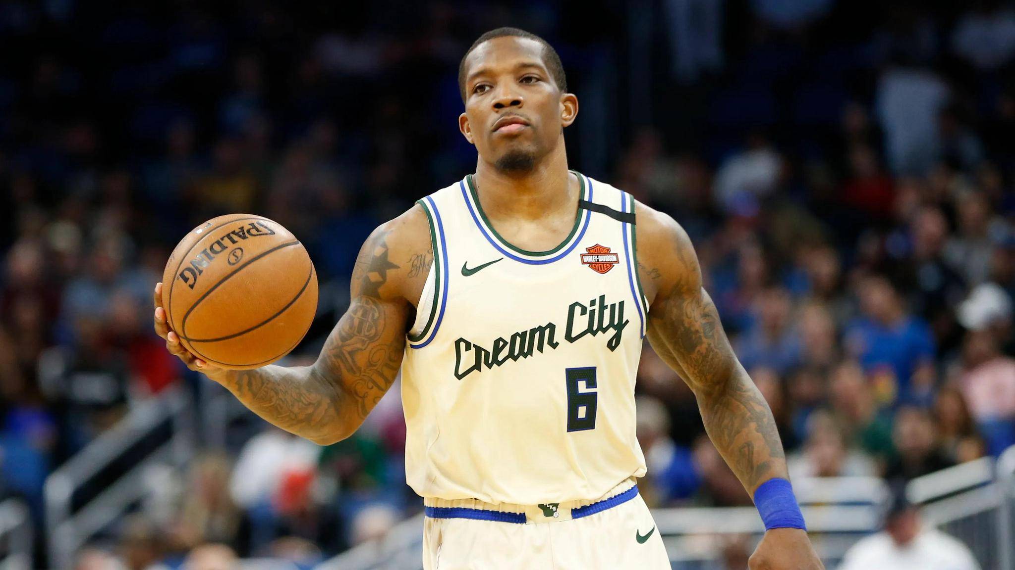 新奥尔良鹈鹕被他们自己的首发后场朗佐