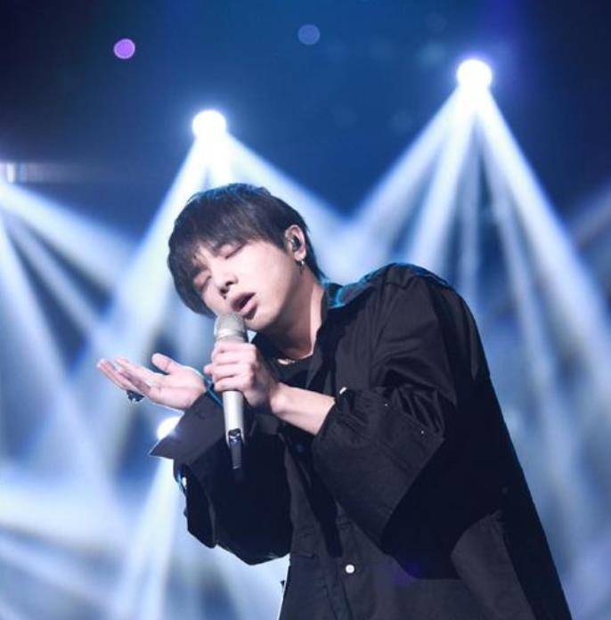 张碧晨和华晨宇现在关系怎么样 13d458e5d2bc463493747a2442c53258.jpeg