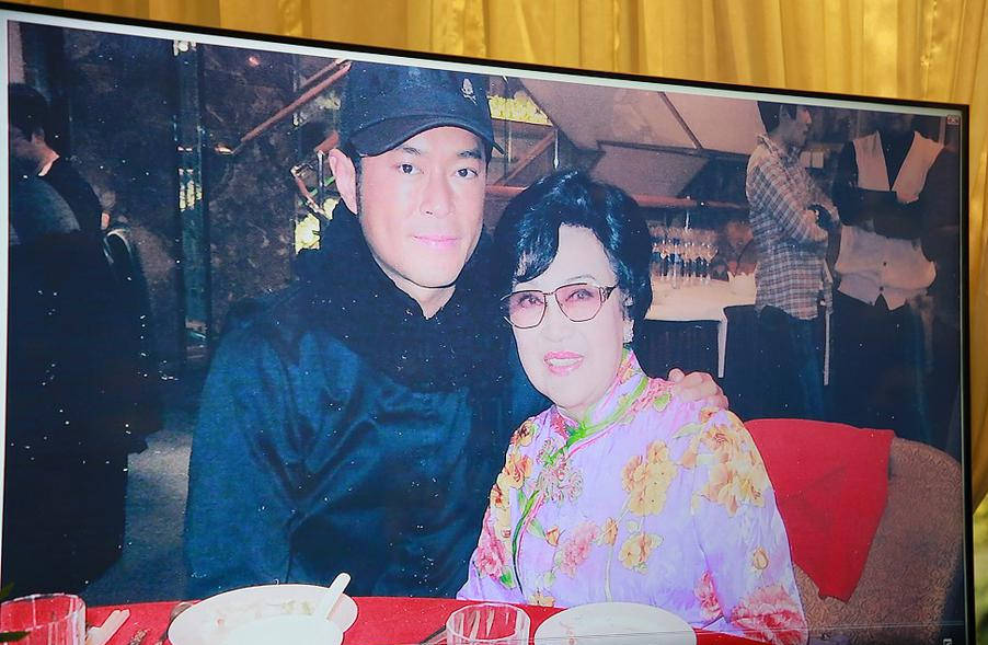 tvb老戏骨李香琴追思会举行昔日珍贵老照片曝光