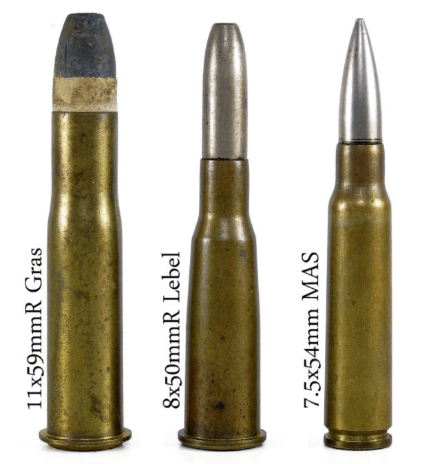 (法国三代步枪弹,可以看到中间的8mm勒贝尔弹其实就是早先11mm黑火药