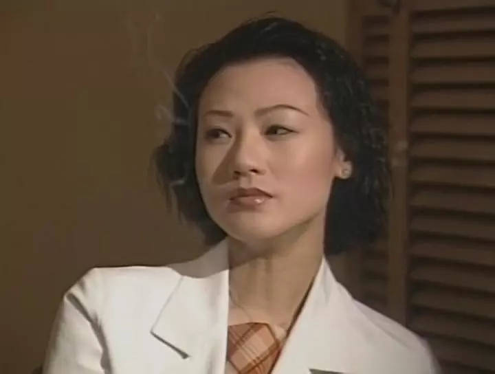 tvb"御用情妇"罕有剖白,为照顾父母放弃百万薪酬_康华