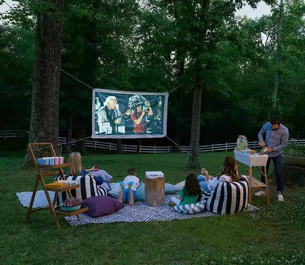 不一样的露天电影院,sade户外电源给你带来用电新体验_设计