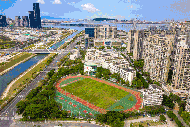 宝安实验学校丨地理位置优越,政府高度重视,中考成绩连年攀升!