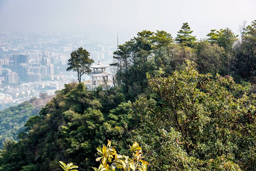 原創廣州白雲山最高峰海拔只有382米卻有天南第一峰之稱