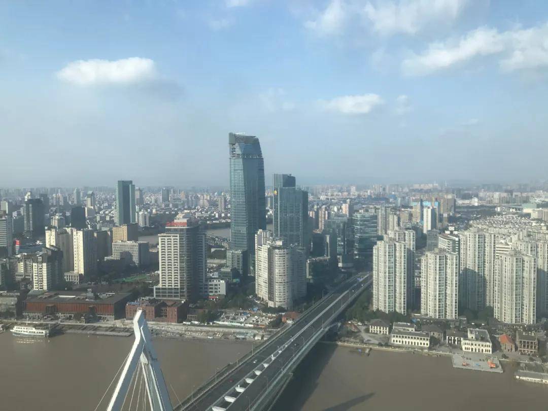 2020年南京各区gdp排名2020年GDP30强城市落定:南京坐稳第十青岛反超无锡